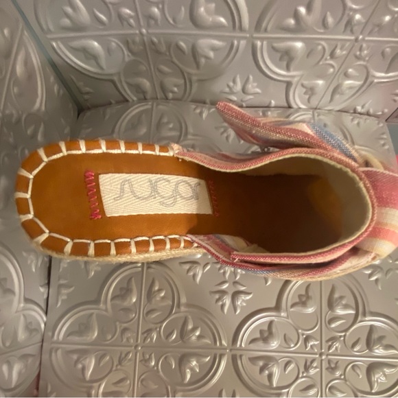 NWOT Macy’s Beach Wedge by Sugar - Picture 2 of 5